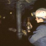 Charbonnage du Roton à Charleroi (Belgique) - Contrôle du grisou avec la lampe de sureté - 1982